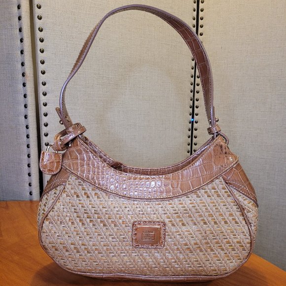 Liz Claiborne Handbags - ⚡️Sale - EUC Liz Claiborne- Weaved shoulder bag